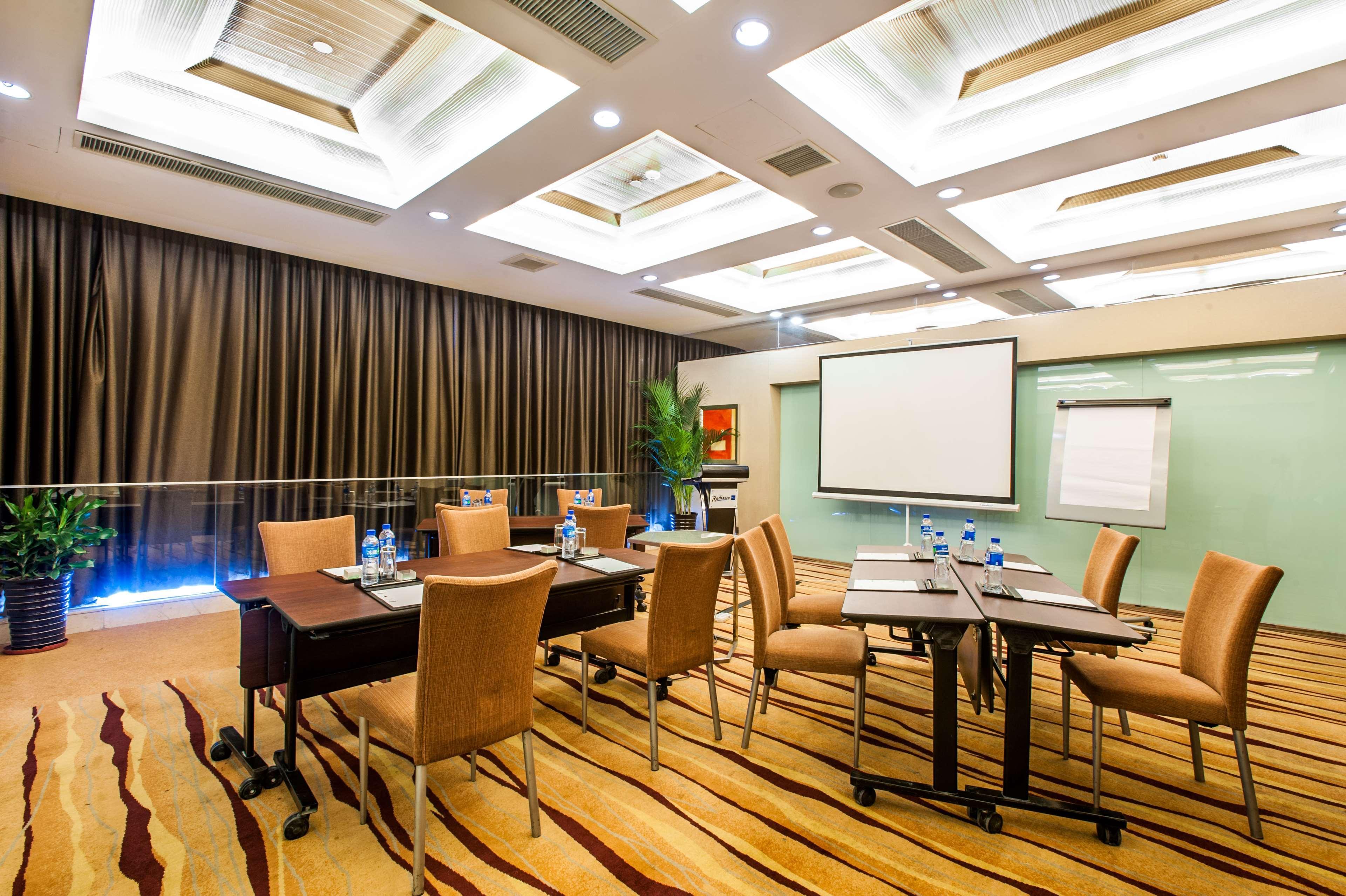 Radisson Tianjin Hotel ภายนอก รูปภาพ